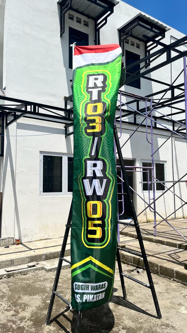 Bendera Kain Detail